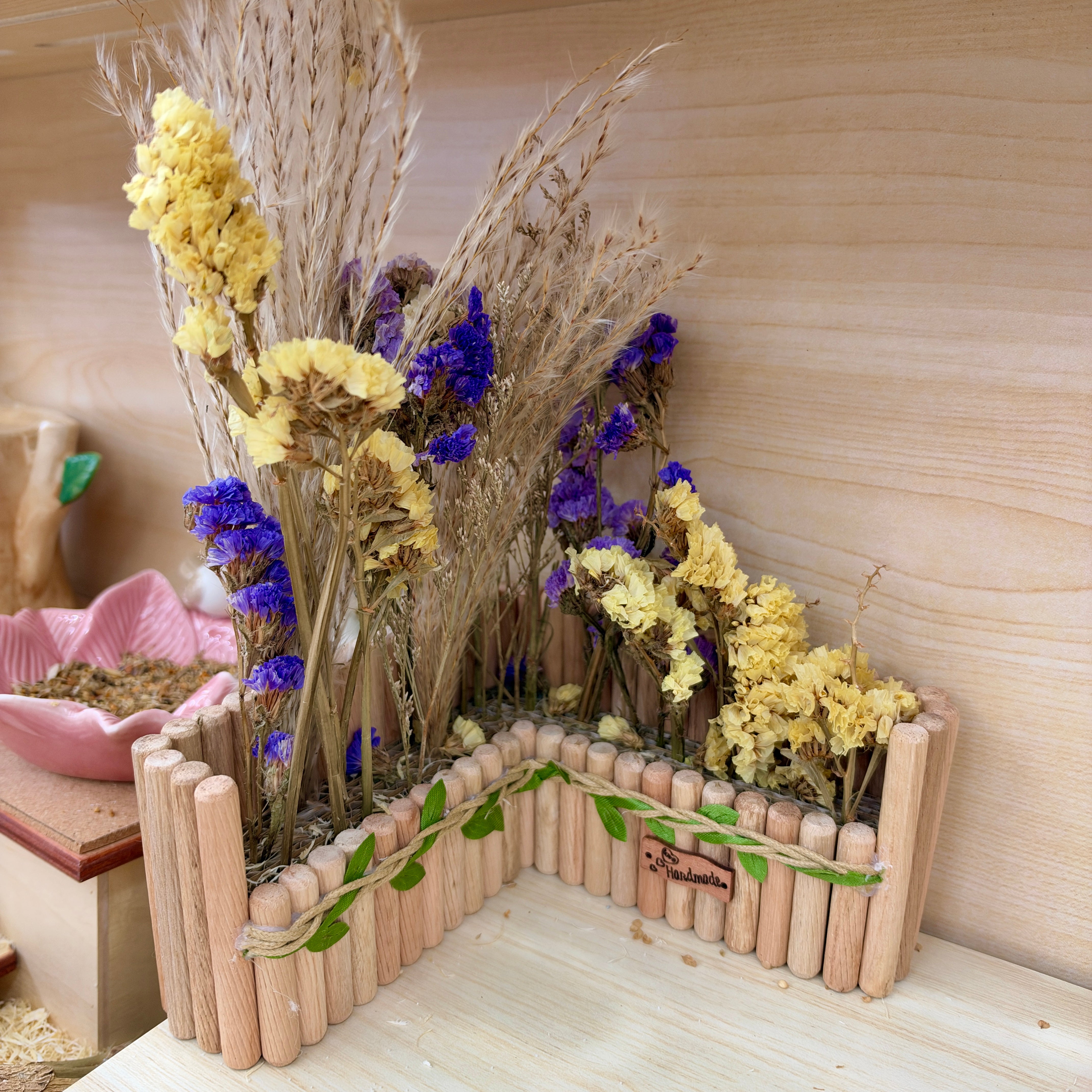 Natural Wooden Foraging & Spray Holder for Hamsters