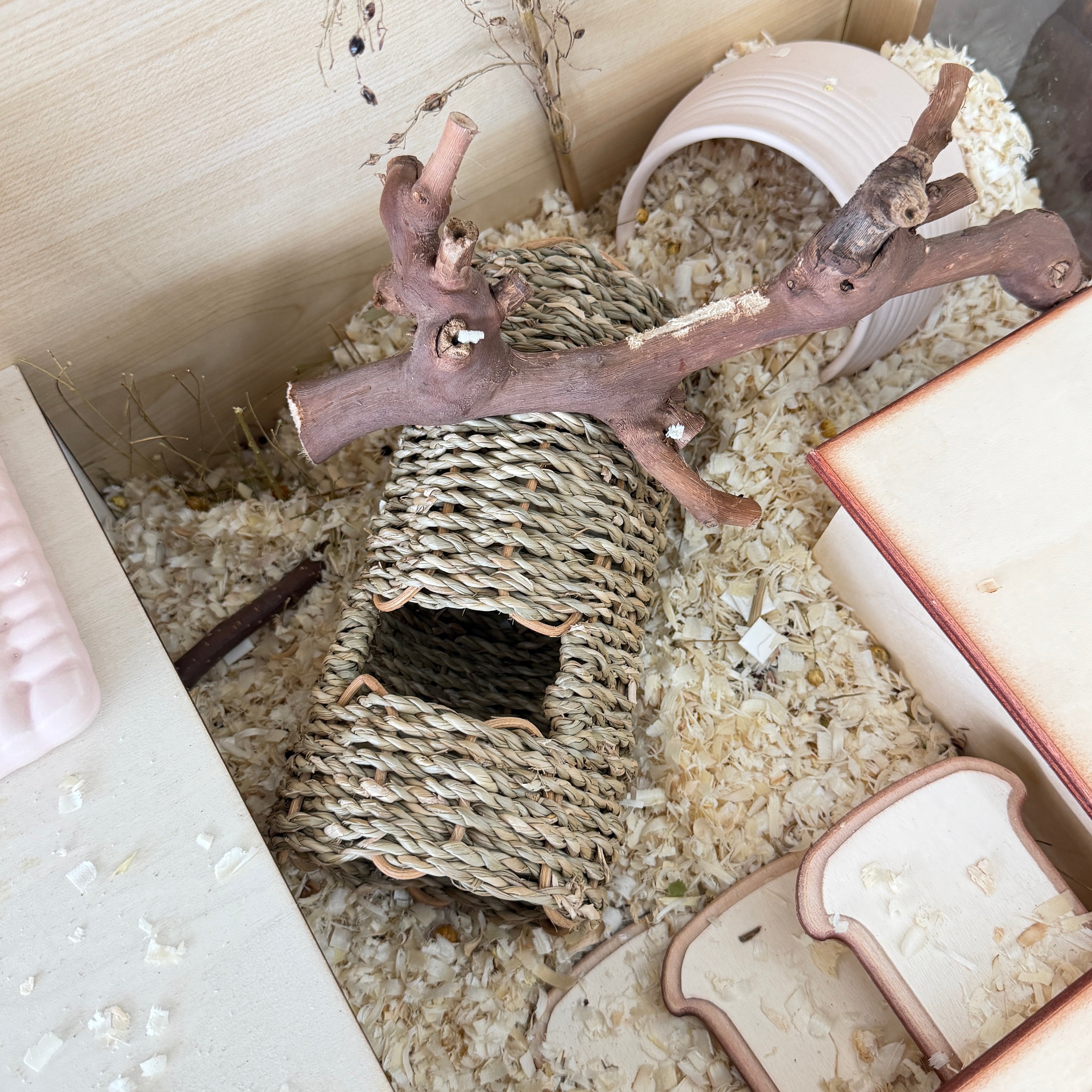 Natural Woven Grass Hamster Tunnel