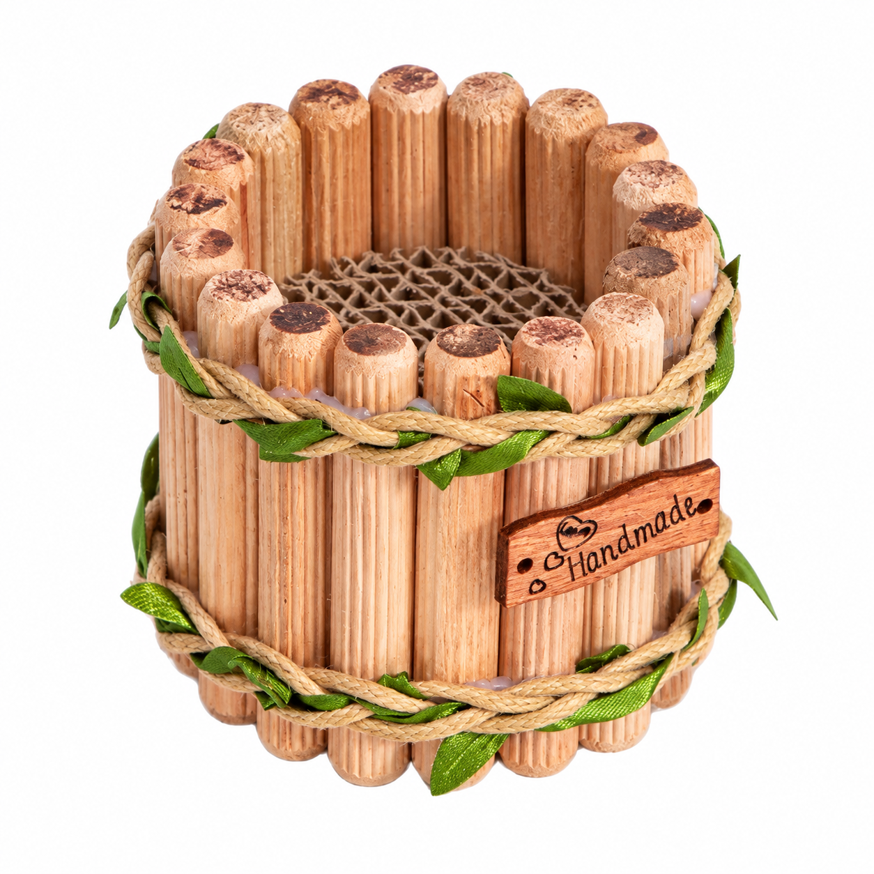 Natural Wooden Foraging & Spray Holder for Hamsters